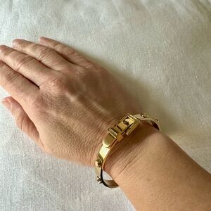 Great condition Michael Kors bracelet - gold tone